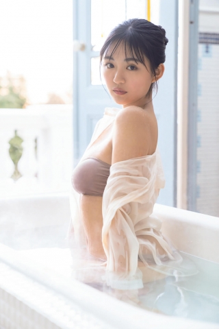 007Luna Toyoda beautiful girl s pure swimsuit
