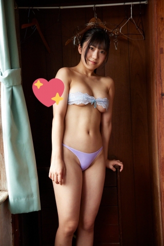 Moeka Arai a dazzling 20 year old with a beautiful plump body031