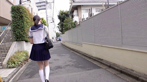 素人ナンパ 渋谷でみつけたウブな女子●生に18cmメガチ○ポを素股してもらったら、こんなにヤラしい事になりました。-Scene11
