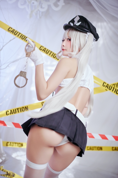 過激に脱いじゃうコスプレイヤーの抜けるオナニー向け画像 52
