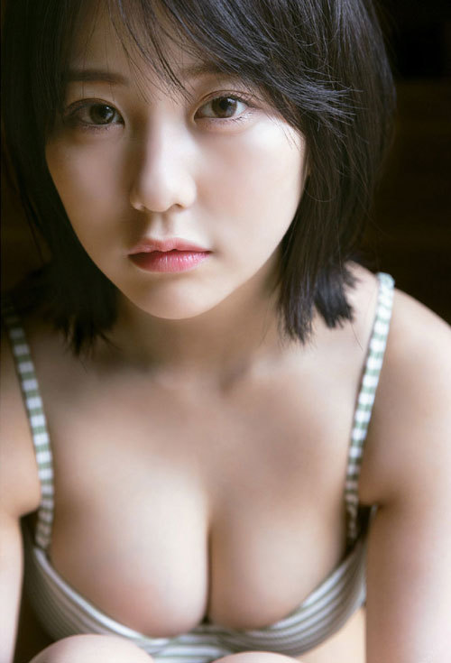 HKT４８の至宝 田中美久の胸がスゴくて可愛いグラビア画像
